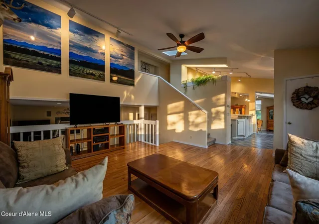 2nd image of 5510 N Parkwood Cir, Coeur D Alene, ID 83815 | MLS# 26-8600