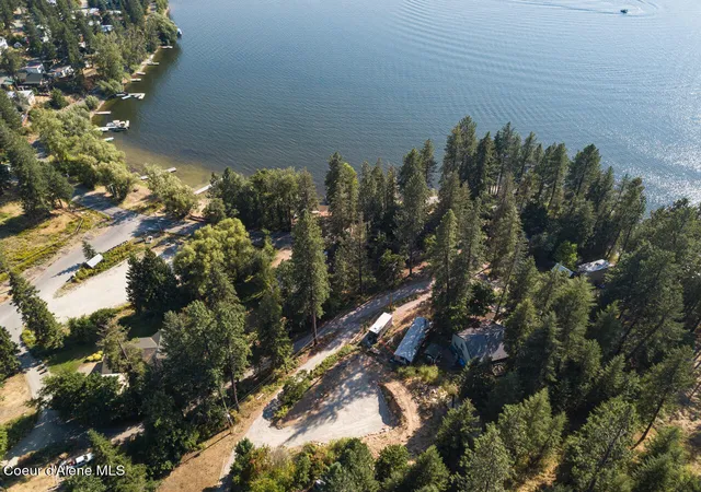 12th image of 12076 N Wildwood Point Rd, Hauser, ID 83854 | MLS# 26-8703