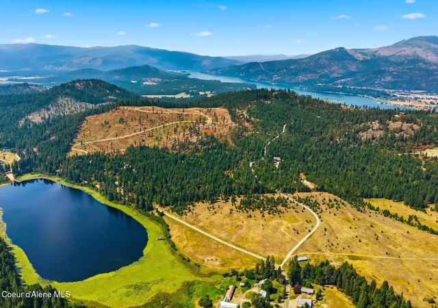 Photo 3 of Sale Pending at 219 Sanctuary Hills, Sagle, ID 83860 | MLS# 26-8546 | Listing updated on 2026-09-10