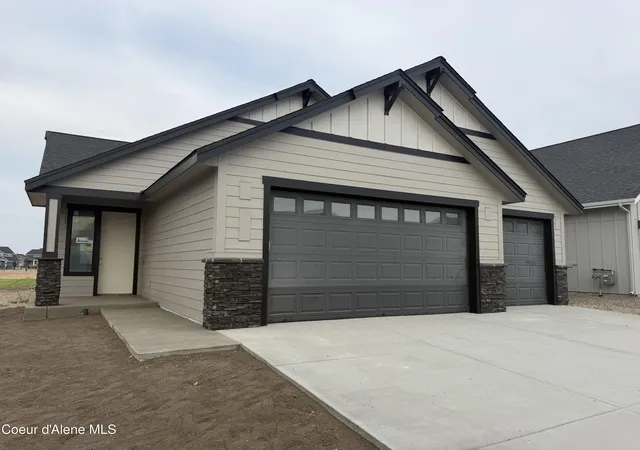 Photo 3 of Single family home for sale at 4461 W Hide Away Ln, Coeur D Alene, ID 83815 | MLS# 26-8569 | Listing updated on 2026-10-04