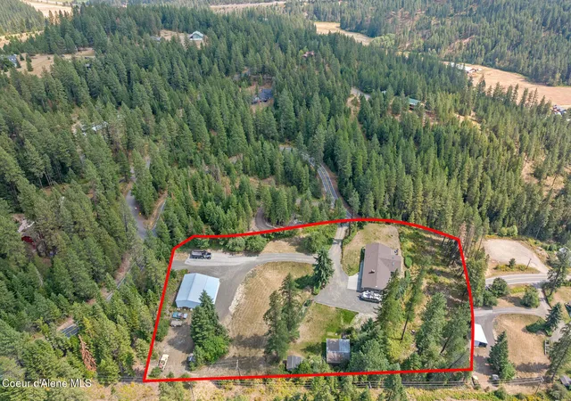 Photo 2 of Single family home for sale at 8035 W Meadowbrook Loop, Coeur D'alene, ID 83814 | MLS# 26-8661 | Listing updated on 2026-09-14