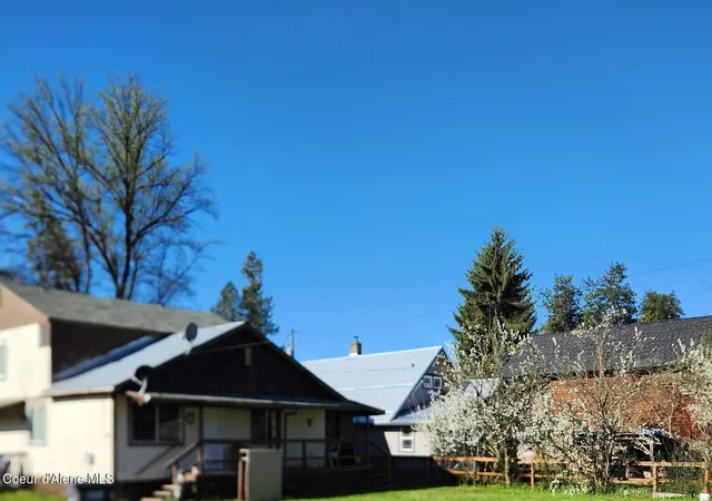 Photo 3 of Single family home for sale at 180 N Third St, Priest River, ID 83856 | MLS# 26-8630 | Listing updated on 2026-08-21