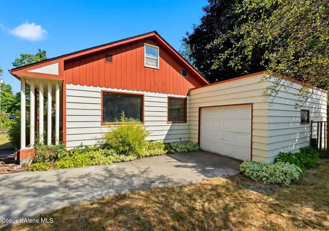 2nd image of 929 W Lake St W, Sandpoint, ID 83864 | MLS# 26-8606