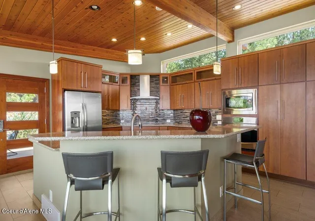 Photo 3 of Single family home for sale at 1035 S Valleyview Rd, Post Falls, ID 83854 | MLS# 26-8617 | Listing updated on 2026-09-29