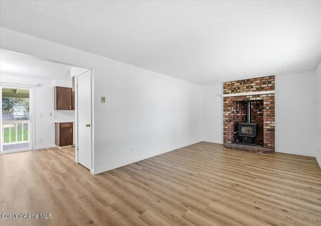 Photo 3 of Sale Pending at 1922 E Saint Maries Ave, Coeur D'alene, ID 83814 | MLS# 26-8638 | Listing updated on 2026-09-12