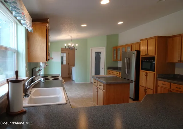 Photo 4 of Manufactured home for sale at 44 Rue D Annie St, Priest River, ID 83856 | MLS# 26-8655 | Listing updated on 2026-09-16