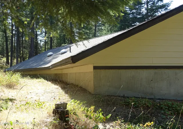 Photo 4 of Single family home for sale at 239 Bear Track Ln, Athol, ID 83801 | MLS# 26-8674 | Listing updated on 2026-09-02