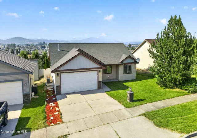 Photo 3 of Single family home for sale at 3513 N Carriage Ct, Post Falls, ID 83854 | MLS# 26-8702 | Listing updated on 2026-09-13