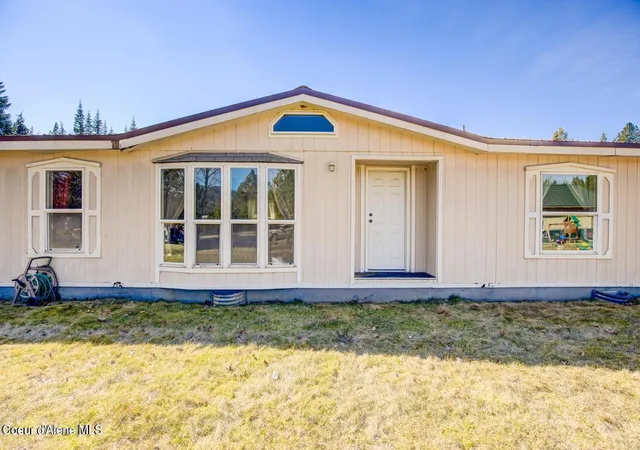 Photo 3 of Manufactured home for sale at 198 Eastside Rd, Priest River, ID 83856 | MLS# 26-8691 | Listing updated on 2026-08-23