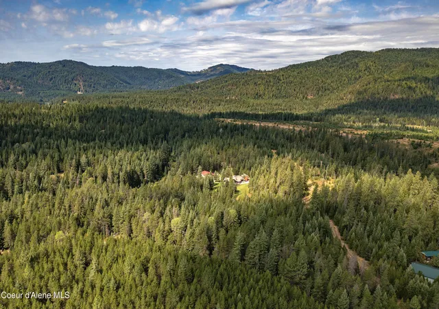 Photo 3 of Single family home for sale at 11364 Eastside Rd, Priest River, ID 83856 | MLS# 26-8705 | Listing updated on 2026-08-31