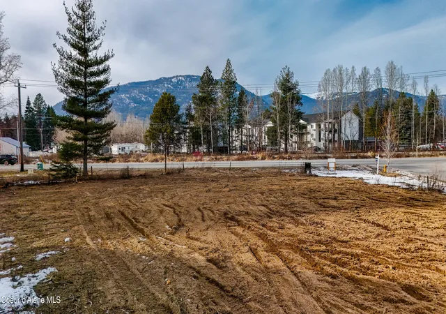 Photo 3 of Land for sale at 55 Carnelian Ave, Ponderay, ID 83852 | MLS# 26-8707 | Listing updated on 2026-08-24