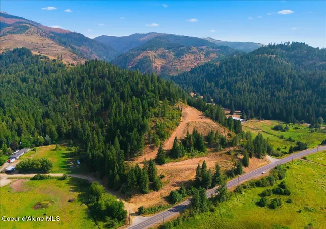 4th image of 484 Ahrs Loop Rd, St. Maries, ID 83861 | MLS# 26-8721