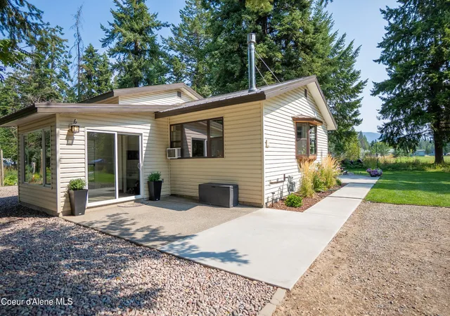 Photo 3 of Sale Pending at 391 Day Break Rd, Bonners Ferry, ID 83805 | MLS# 26-8730 | Listing updated on 2026-09-01