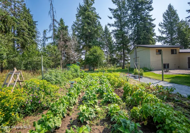Photo 4 of Sale Pending at 391 Day Break Rd, Bonners Ferry, ID 83805 | MLS# 26-8730 | Listing updated on 2026-09-01