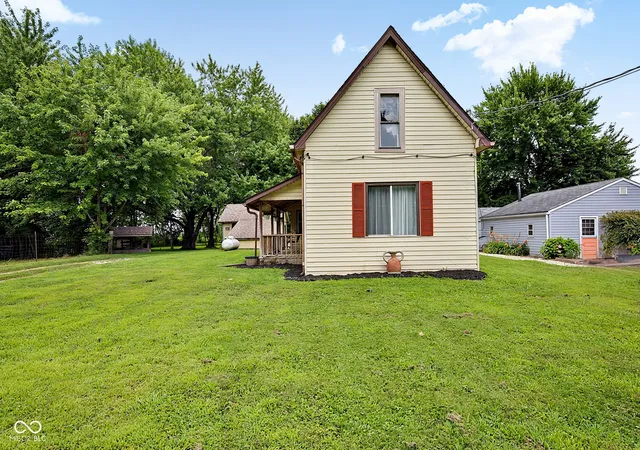 2nd image of 9771 N County Road 200 E, Pittsboro, IN 46167 | MLS# 22090604