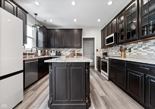 3rd image of 9024 Pleasant Garden Ct, Camby, IN 46113 | MLS# 22117570
