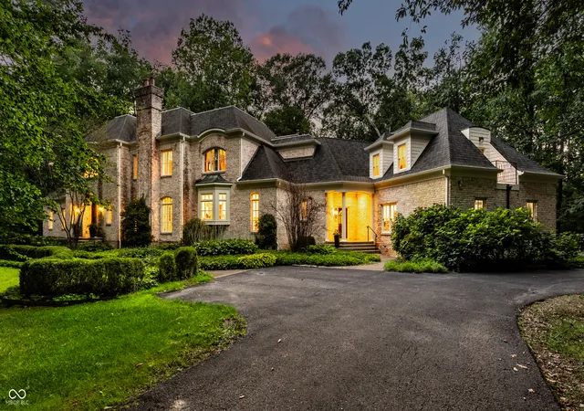 2nd image of 9150 Timberwolf Ln, Zionsville, IN 46077 | MLS# 22117941