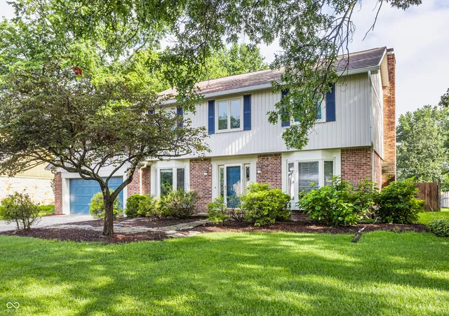 Photo 2 of Single family home for sale at 8030 Warbler Wy, Indianapolis, IN 46256 | MLS# 22118142 | Listing updated on 2026-09-01