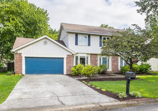 Photo 2 of Single family home for sale at 8030 Warbler Wy, Indianapolis, IN 46256 | MLS# 22118142 | Listing updated on 2026-09-01