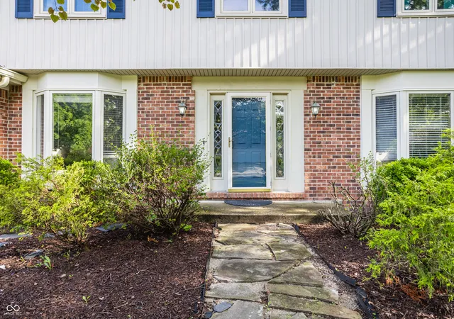 Photo 3 of Single family home for sale at 8030 Warbler Wy, Indianapolis, IN 46256 | MLS# 22118142 | Listing updated on 2026-09-01