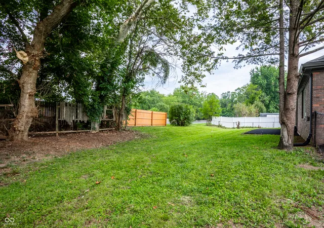 4th image of 2120 Debello Ct, Indianapolis, IN 46214 | MLS# 22118451