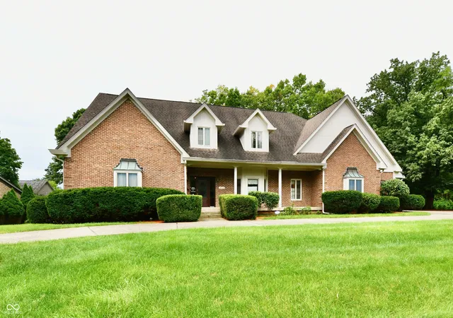 2nd image of 9719 Decatur Dr, Indianapolis, IN 46256 | MLS# 22118875