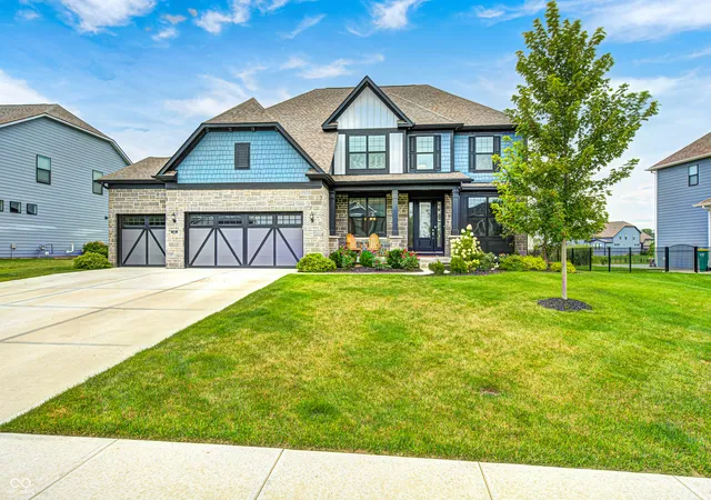 1st image of 5365 Rose Dr, Zionsville, IN 46077 | MLS# 22119053