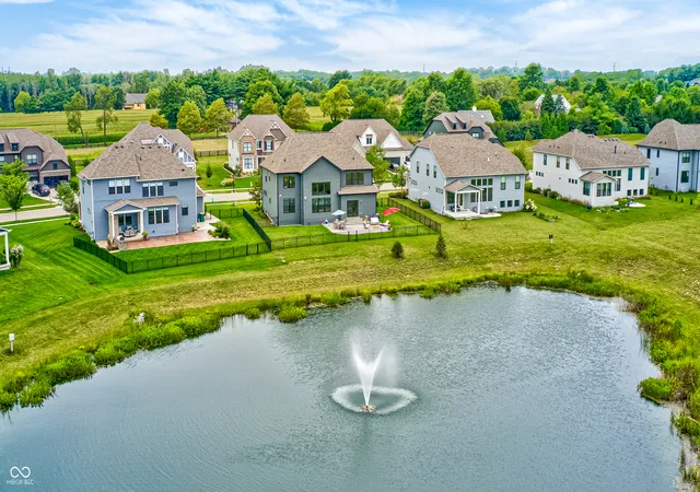 5th image of 5365 Rose Dr, Zionsville, IN 46077 | MLS# 22119053