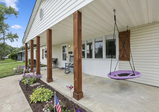 4th image of 812 Longfellow Ln, Plainfield, IN 46168 | MLS# 22119349