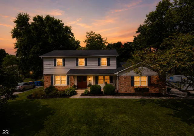 1st image of 786 Dayton Dr, Carmel, IN 46033 | MLS# 22119491