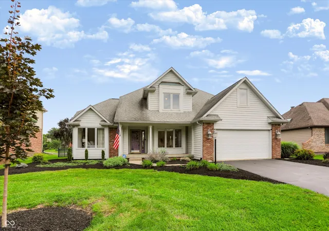 Photo 3 of Single family home for sale at 11709 Whisper Bay Ct, Carmel, IN 46033 | MLS# 22119617 | Listing updated on 2026-10-08