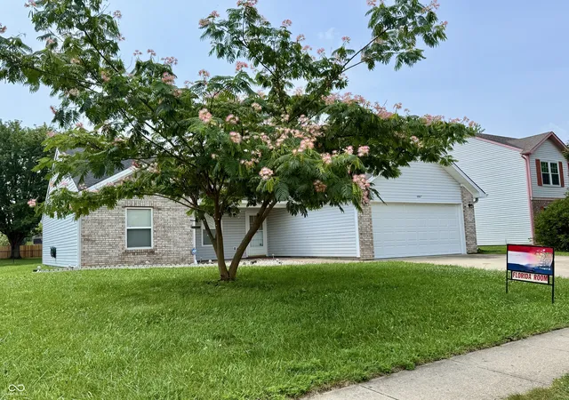 1st image of 1067 Taurus Ln, Franklin, IN 46131 | MLS# 22120005