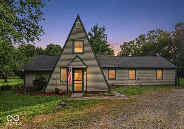 1st image of 11036 N T And T Ln, Mooresville, IN 46158 | MLS# 22120300