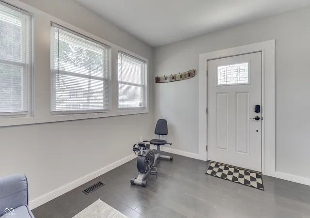 5th image of 4462 Carrollton Ave, Indianapolis, IN 46205 | MLS# 22120464