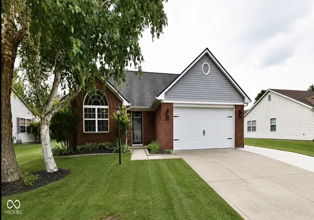 1st image of 617 E Quail Ridge Dr, Westfield, IN 46074 | MLS# 22120508