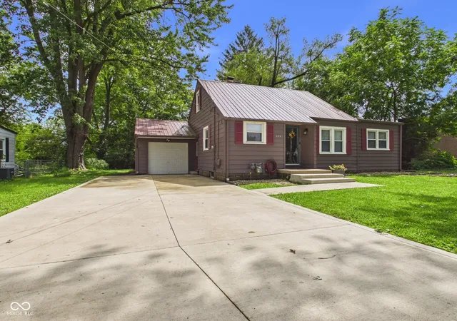 2nd image of 232 Nursery Rd, Anderson, IN 46012 | MLS# 22120588