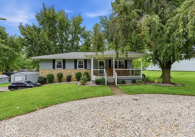 2nd image of 507 E Jefferson St, Saint Paul, IN 47272 | MLS# 22120612