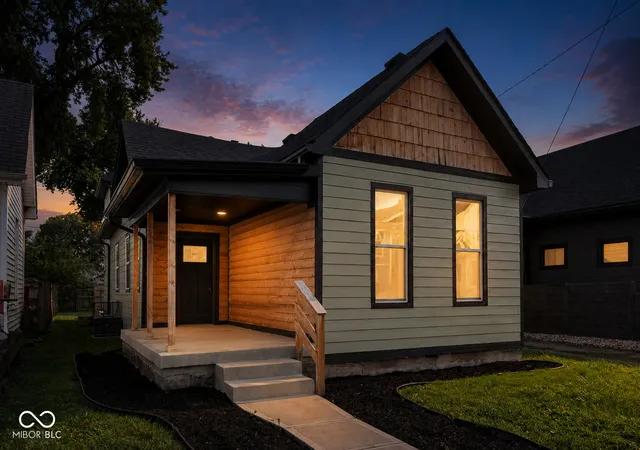1st image of 425 Sanders St, Indianapolis, IN 46225 | MLS# 22120991