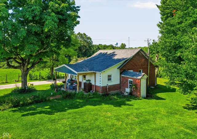Photo 3 of Single family home for sale at 6956 Old Morgantown Rd, Martinsville, IN 46151 | MLS# 22121055 | Listing updated on 2026-09-27