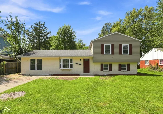 3rd image of 3570 Decamp Dr, Indianapolis, IN 46226 | MLS# 22121082