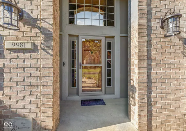 2nd image of 9981 Sugarleaf Pl, Fishers, IN 46038 | MLS# 22121286