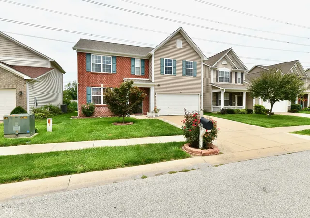 2nd image of 4330 Valley Trace Dr, Indianapolis, IN 46237 | MLS# 22121295