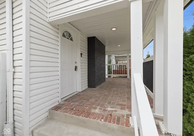 2nd image of 2219 E New York St, Indianapolis, IN 46201 | MLS# 22121301