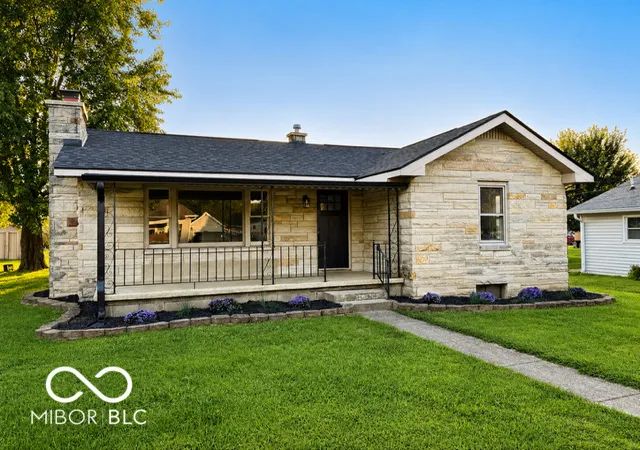 1st image of 830 S Colfax St, Martinsville, IN 46151 | MLS# 22121312