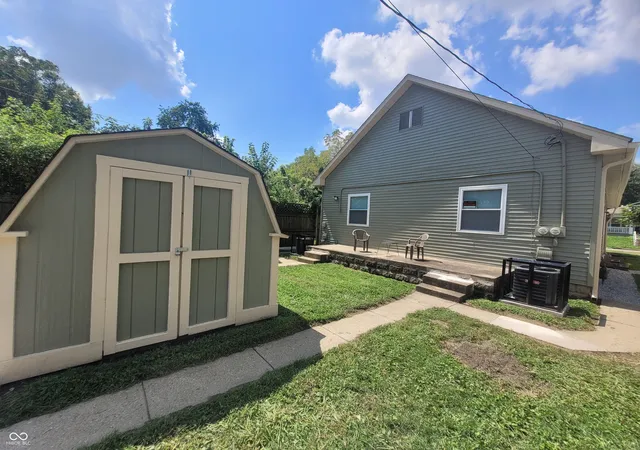 4th image of 1329 Kappes St, Indianapolis, IN 46221 | MLS# 22121321