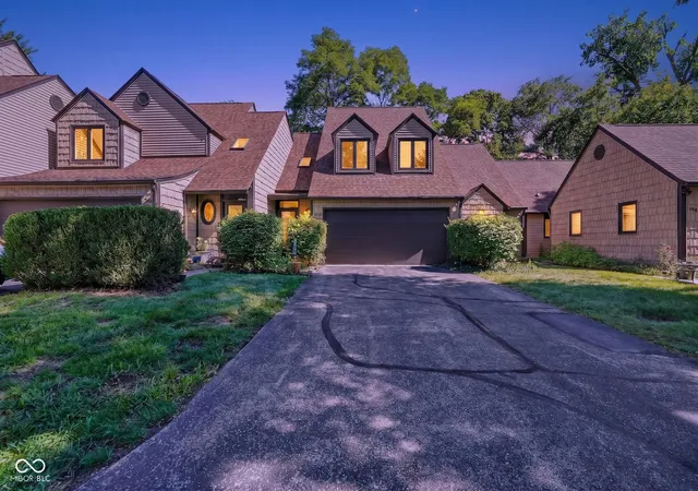 1st image of 5960 Highgate Cir E, Indianapolis, IN 46250 | MLS# 22121325
