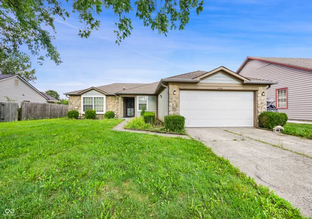 3rd image of 4960 Brookfield Dr, Indianapolis, IN 46237 | MLS# 22121450