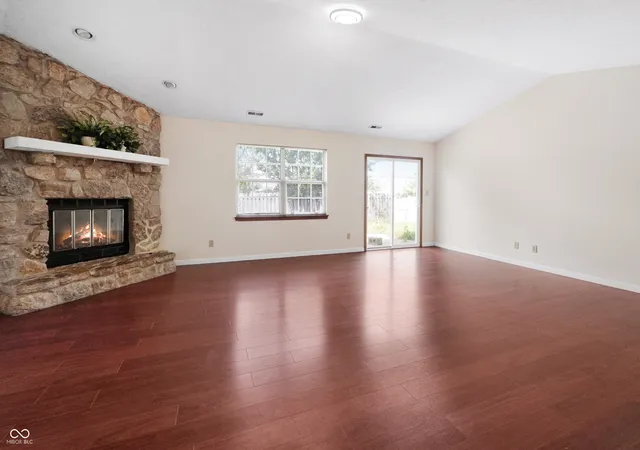 4th image of 4960 Brookfield Dr, Indianapolis, IN 46237 | MLS# 22121450