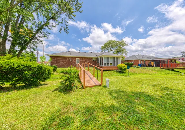 27th image of 2113 Berwick Dr, Shelbyville, IN 46176 | MLS# 22121454