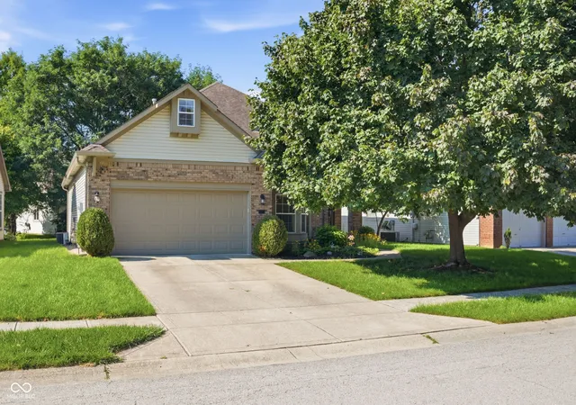 2nd image of 9732 Innisbrook Blvd, Carmel, IN 46032 | MLS# 22121697